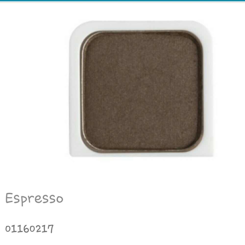 Nu Color Eyeshadow in Espresso